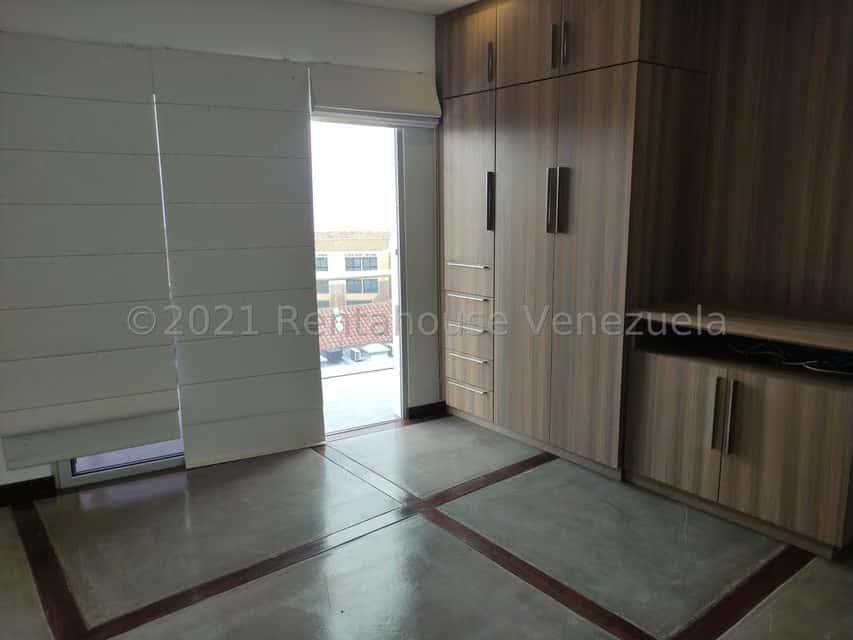 View 32