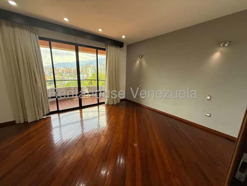 Vista 44