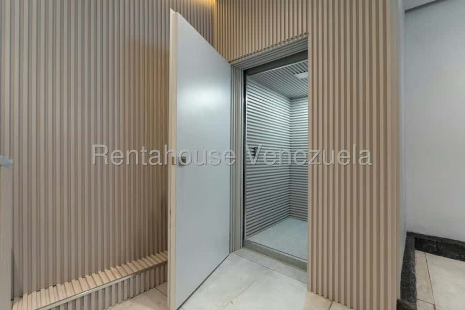 View 18