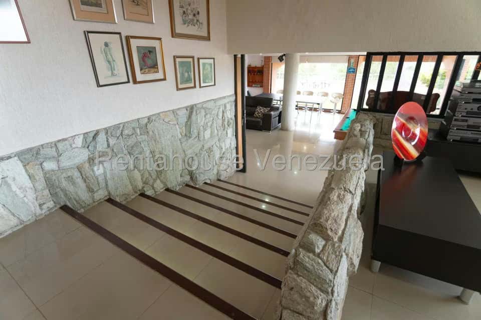 View 25