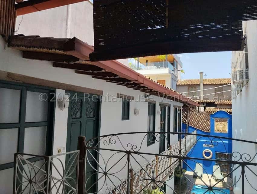 View 16