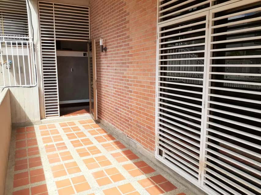 View 25