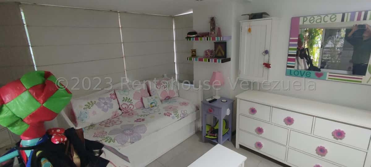 View 32