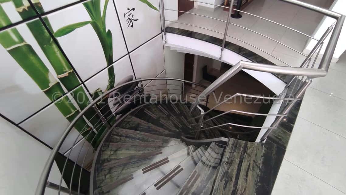 View 32