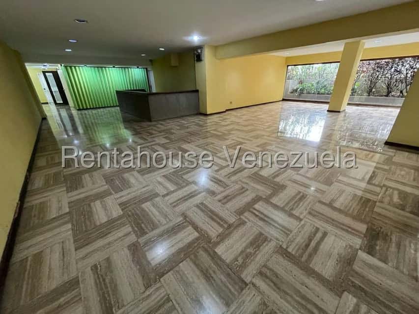Vista 44