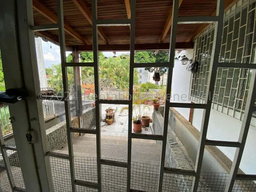 View 16