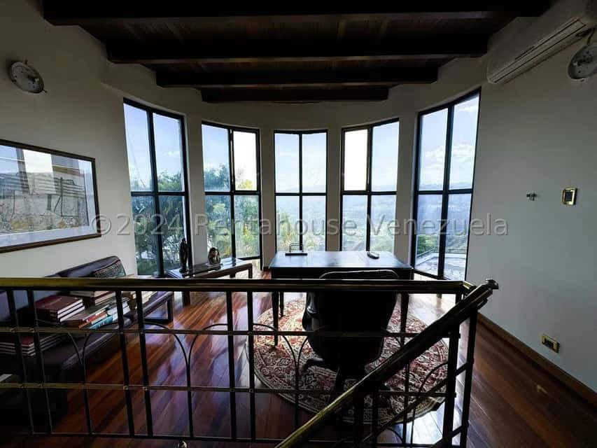 View 16