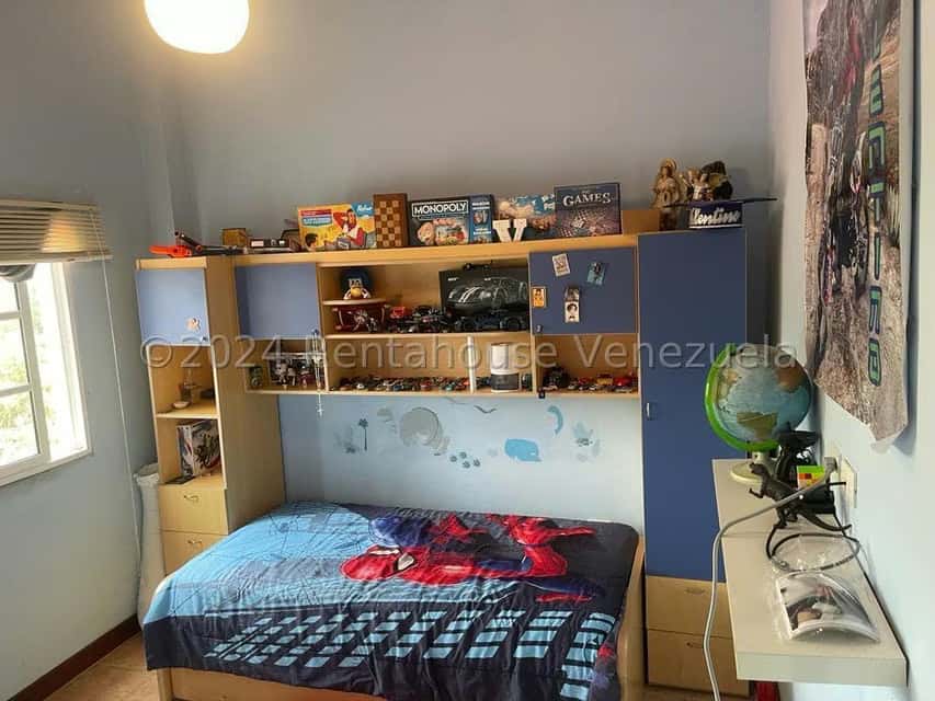 Vista 44