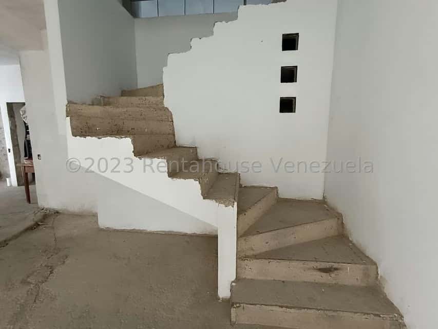View 24