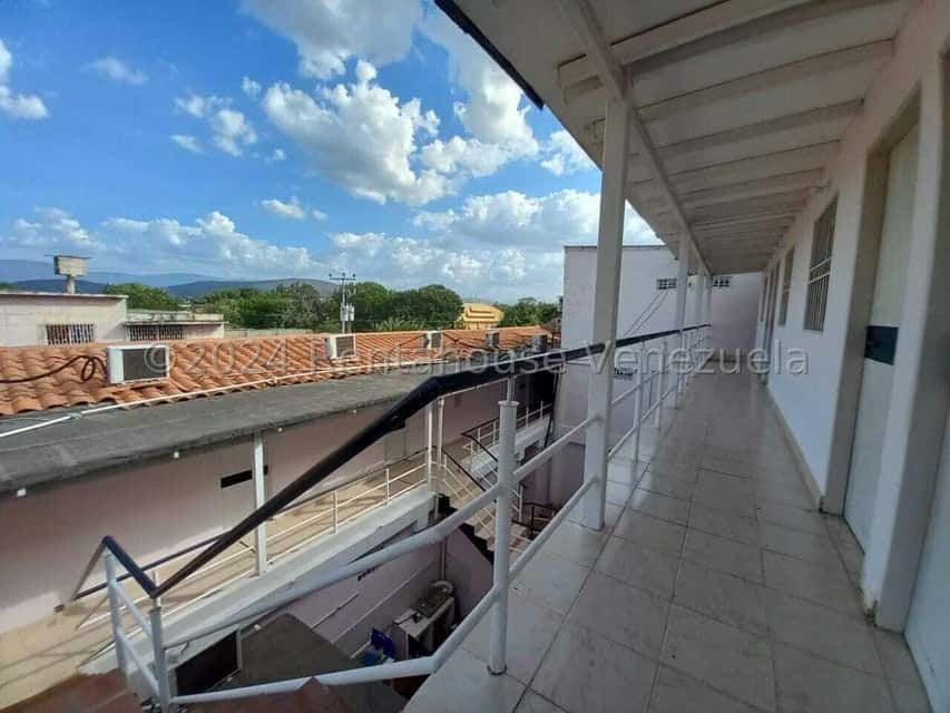 View 16