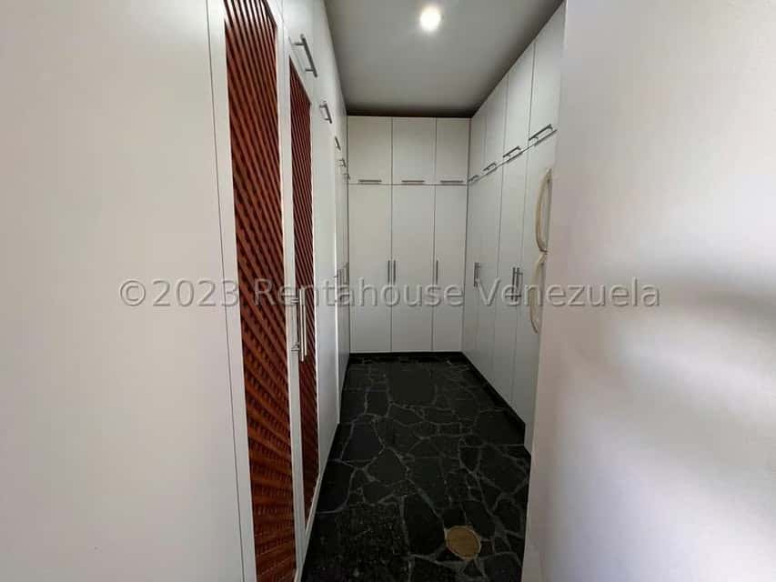 View 25