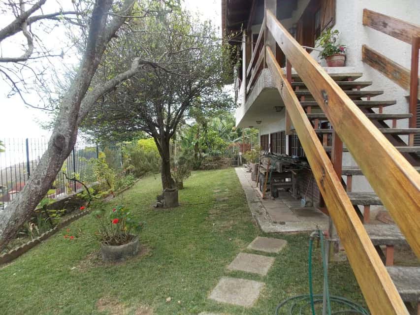 View 16