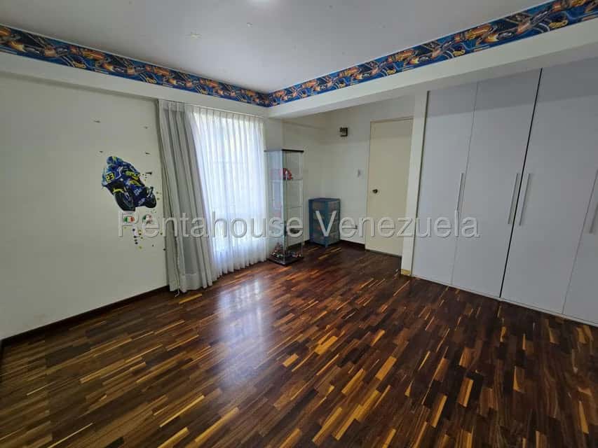 View 32
