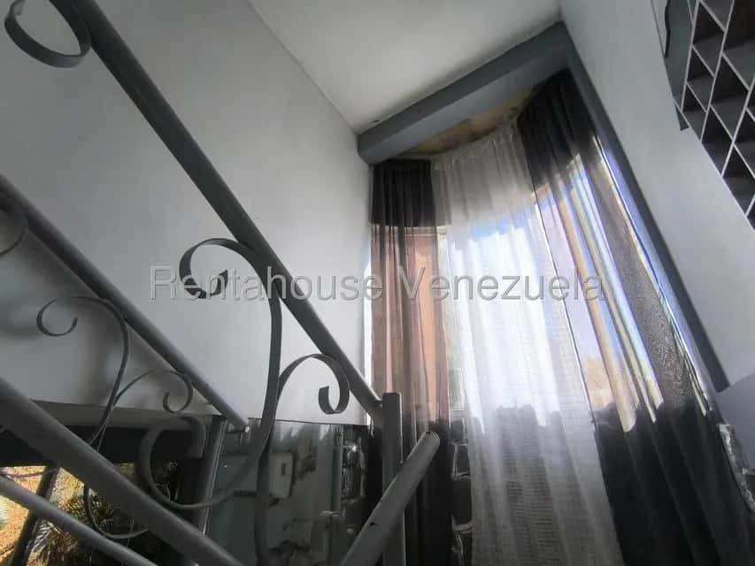 View 32