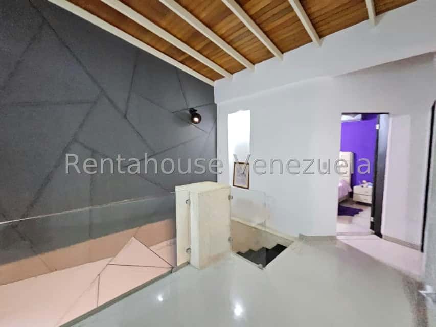 View 24