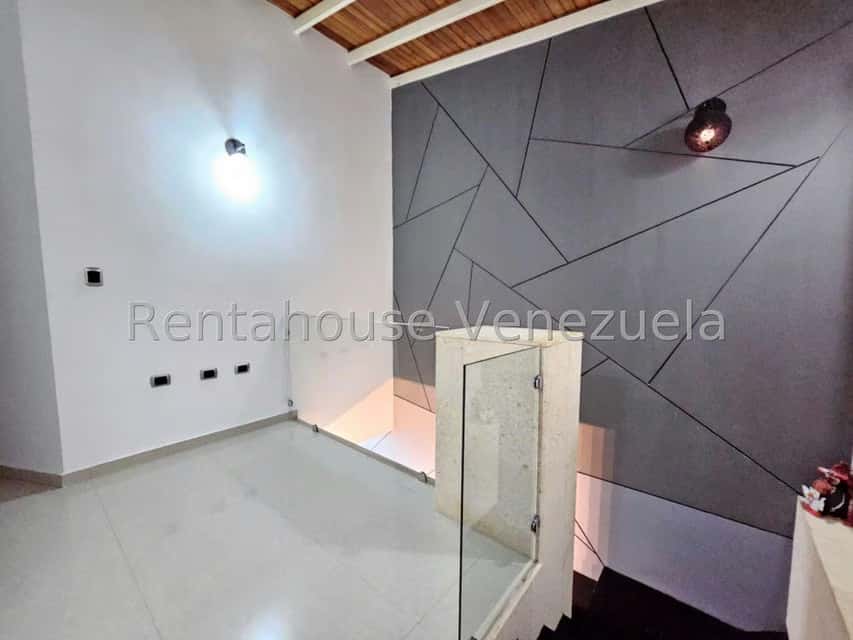 View 25