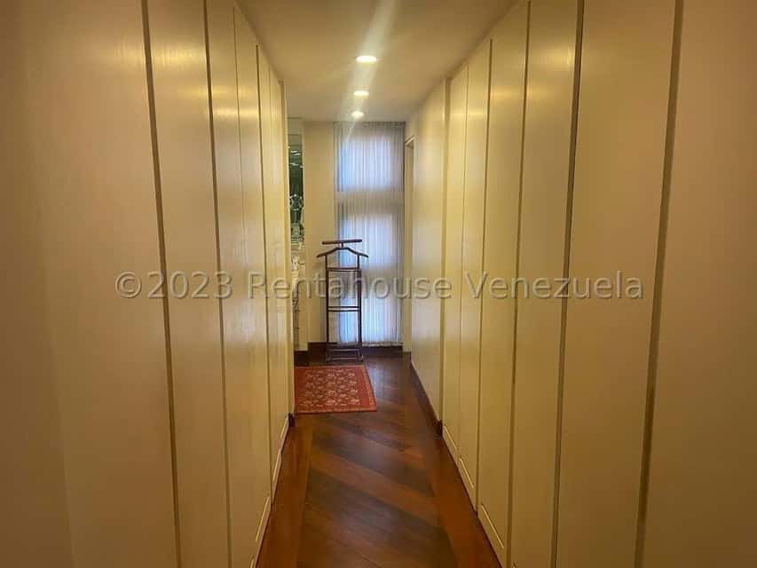 View 25