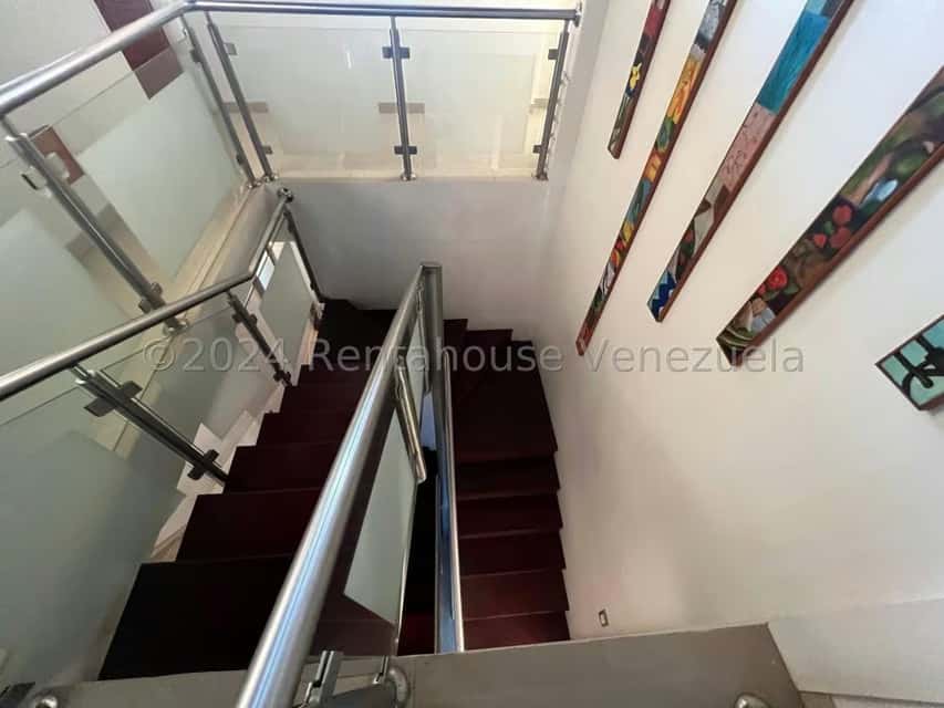 View 24