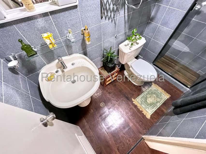 View 25