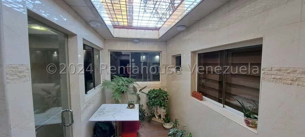 View 25