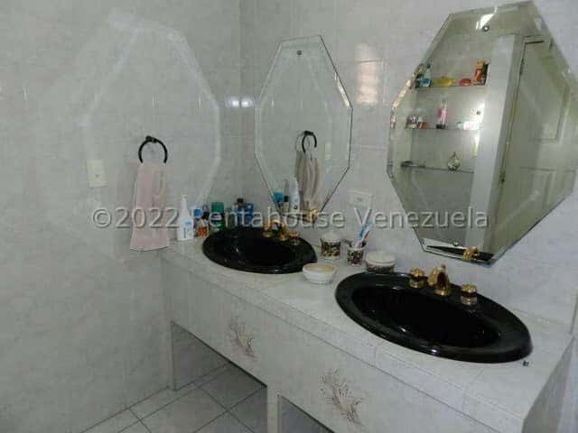 View 23
