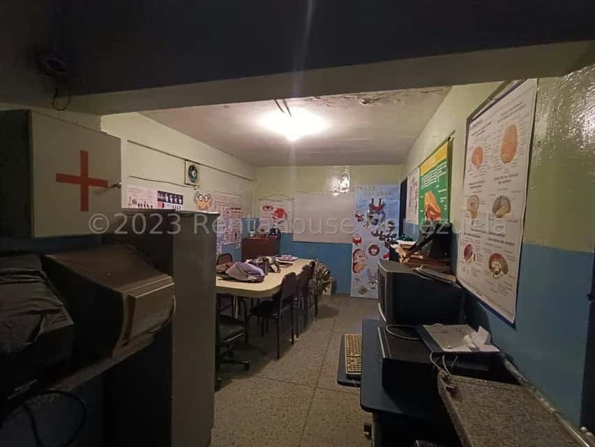 View 16