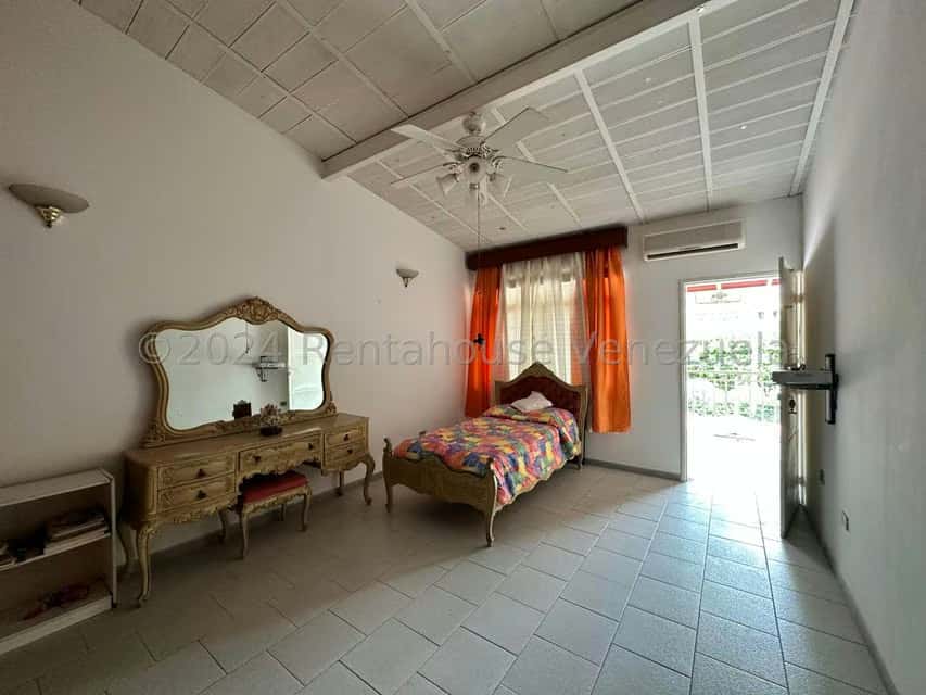 View 23