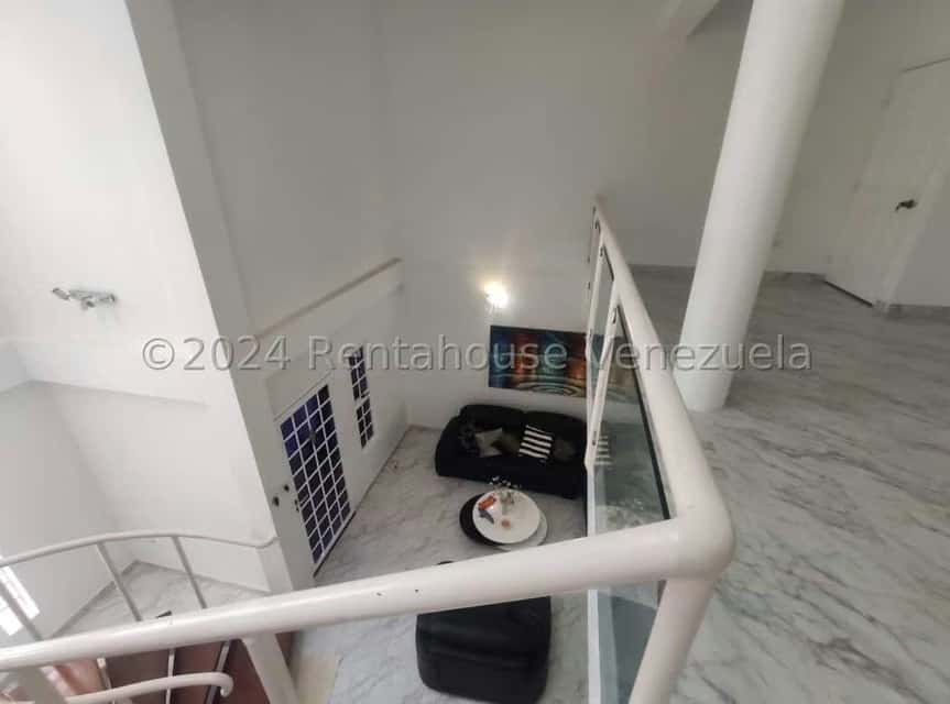 View 16