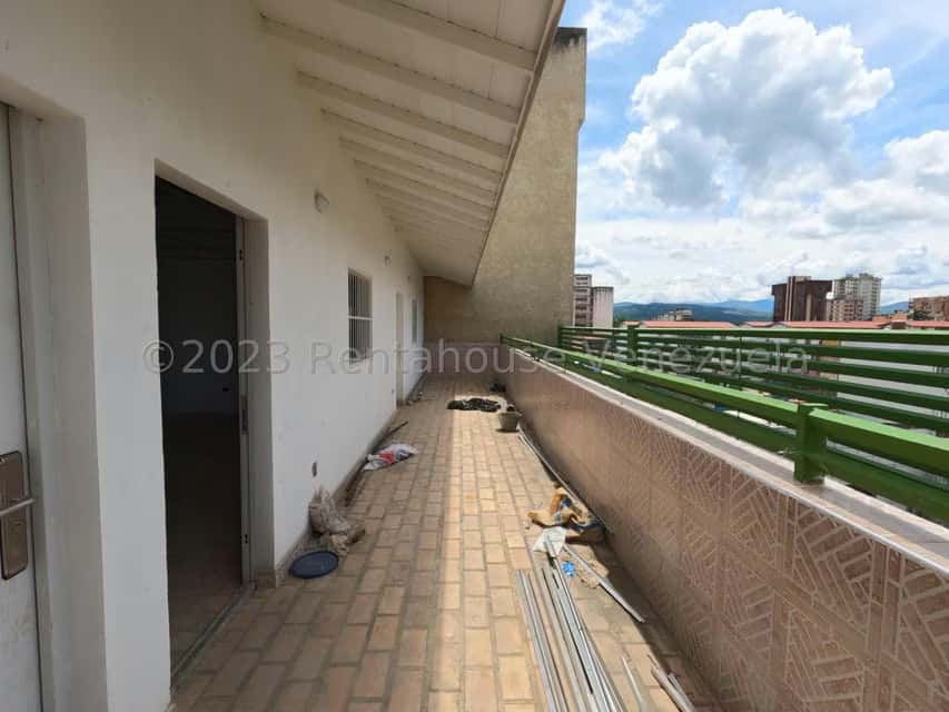 View 32