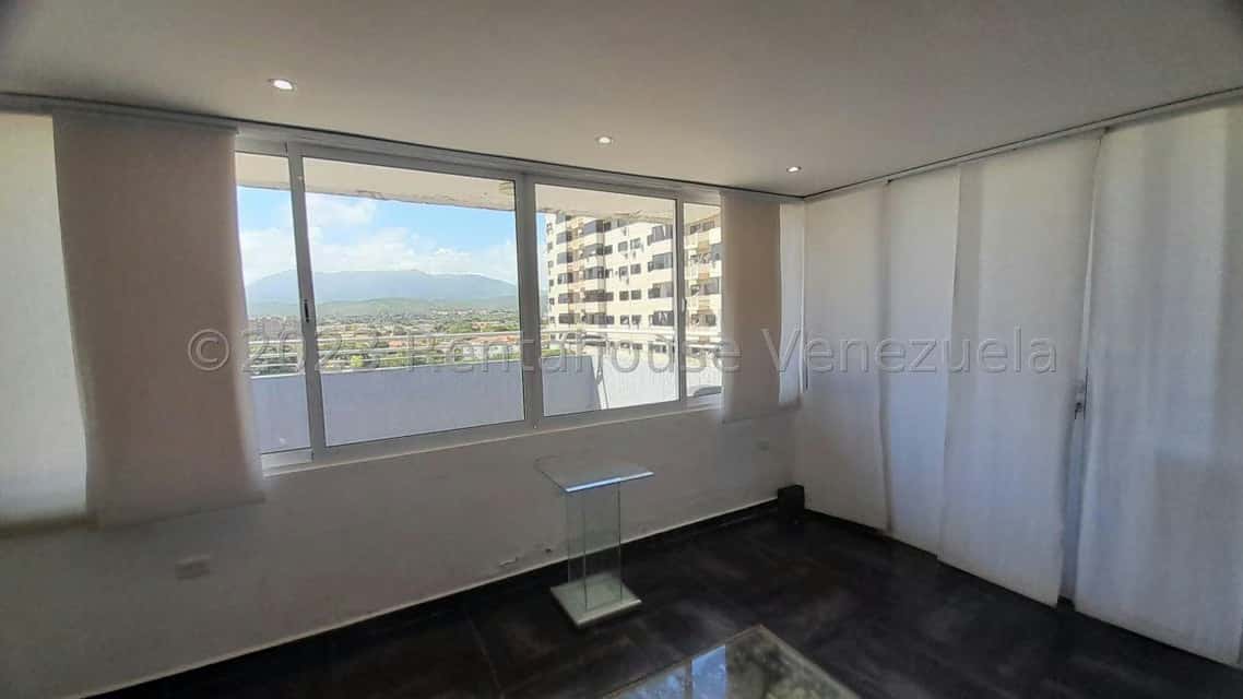 View 32