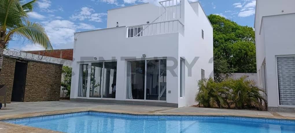 Town House listo para habitar, en direccion a Playa El Agua Isla de Margarita