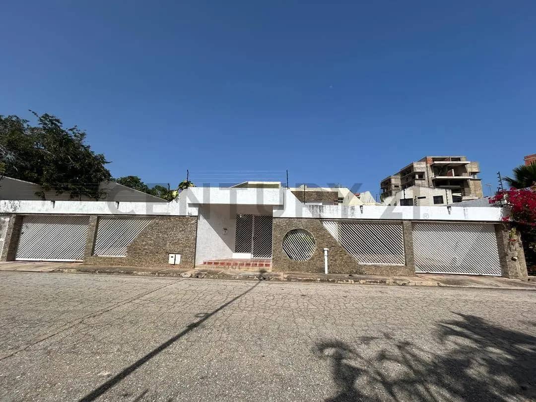 Venta de Casa en la Urb Costa Azul, Isla de Margarita