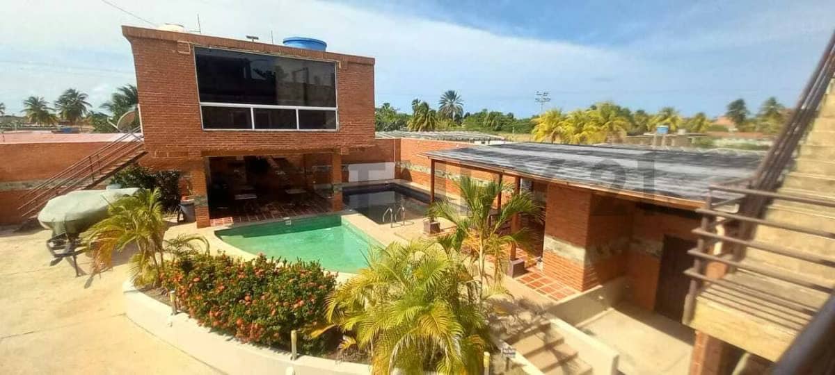 Venta de Posada en Chichiriviche