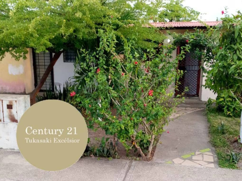 Se Vende Comoda Vivienda en Urbanismo Cerrado