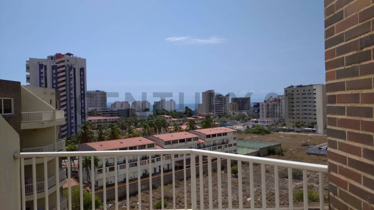 PENTHOUSE EN LA URBANIZACION COSTA AZUL