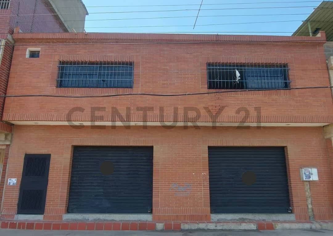 En venta Edificación para uso comercial con Varios Locales en obra Avanzada