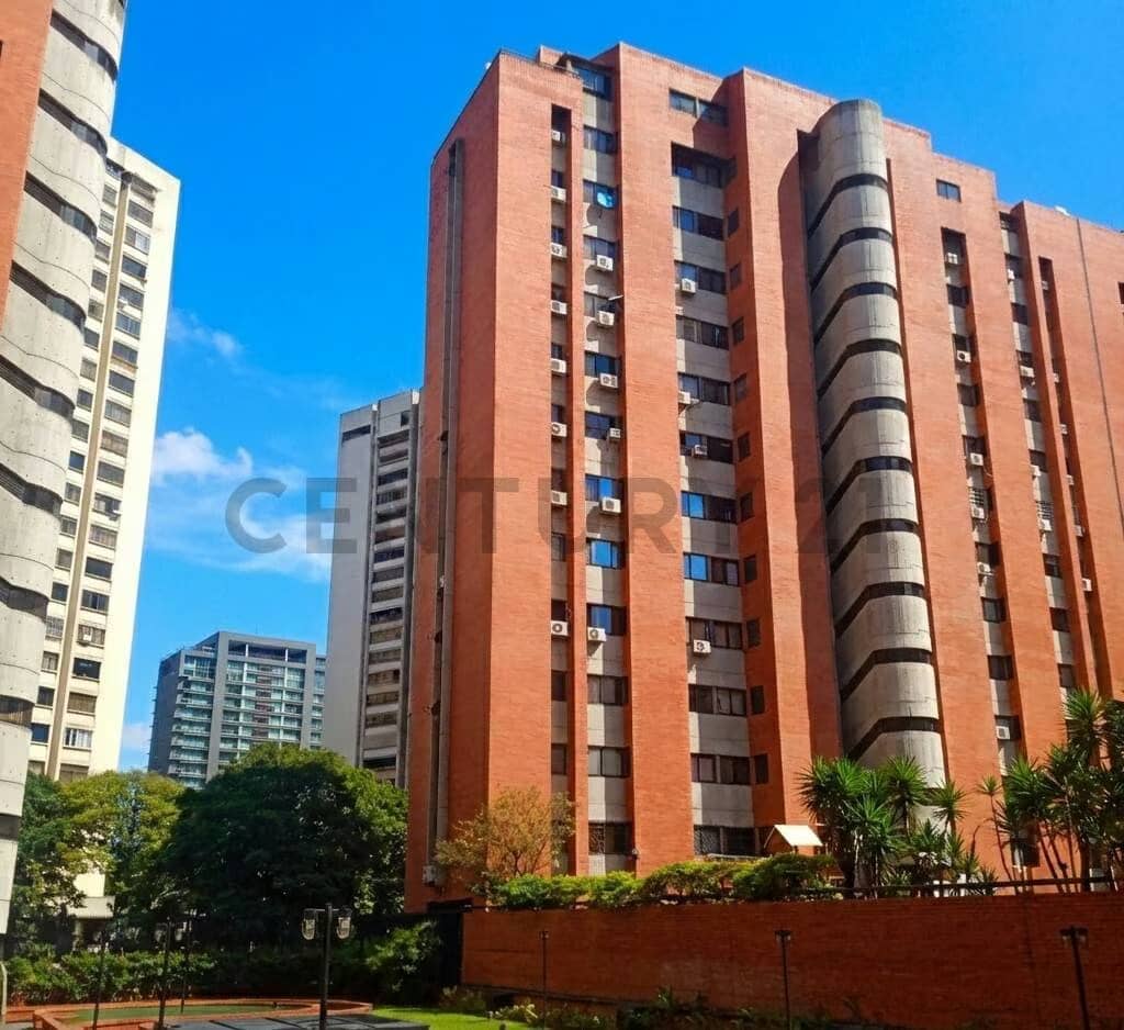 Se Ofrece Apartamento Remodelado en Alquiler Los Dos Caminos