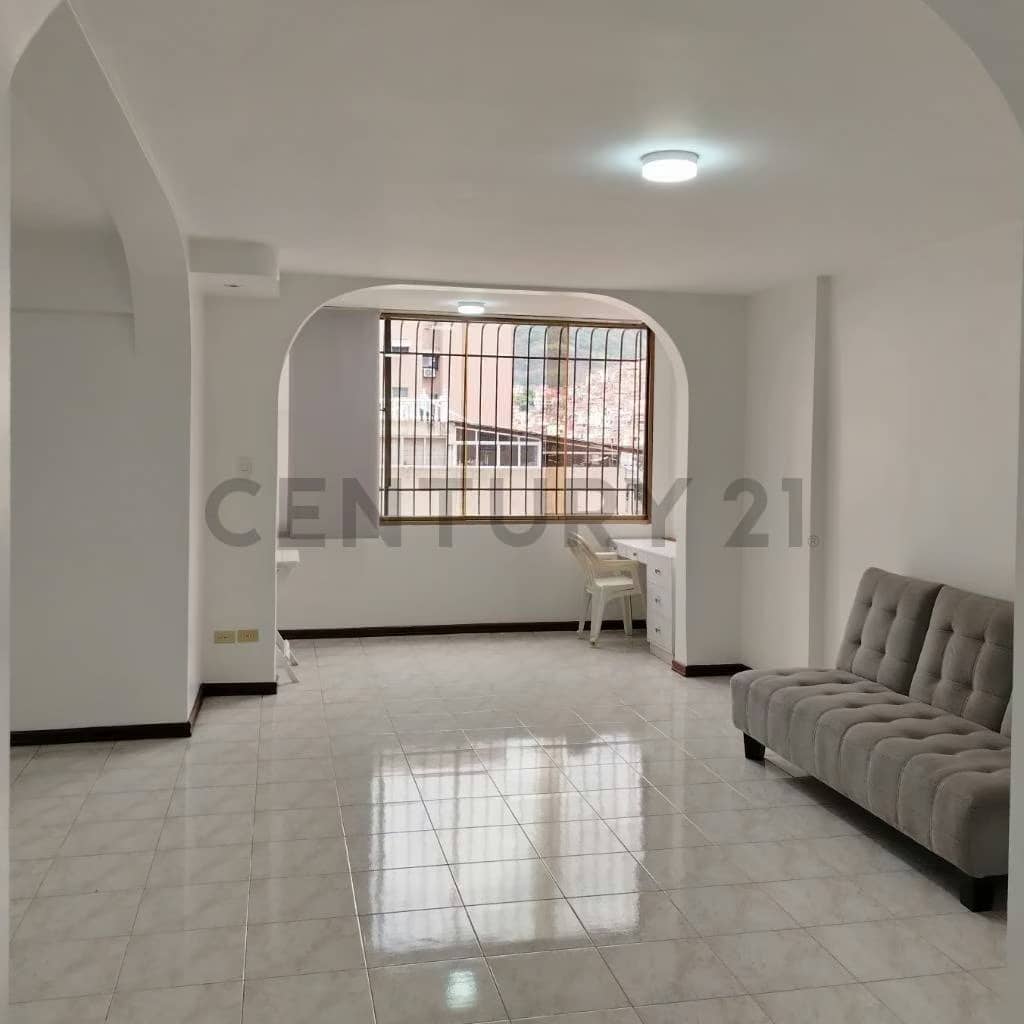 Apartamento en Alquiler - La Urbina