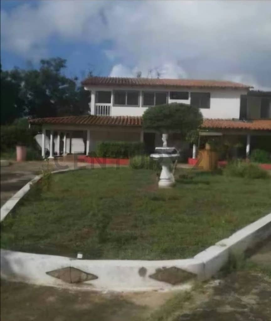 Cuatro Propiedades En Una: Inversión Maestra en Altagracia, Isla de Margarita