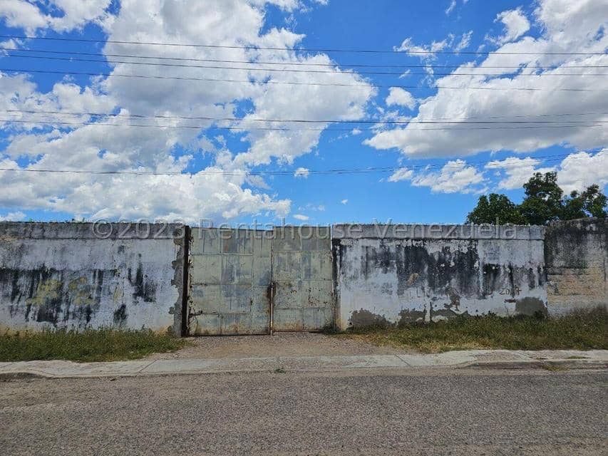 Comercial (Estacionamiento) en Alquiler en Municipio Torres, Lara