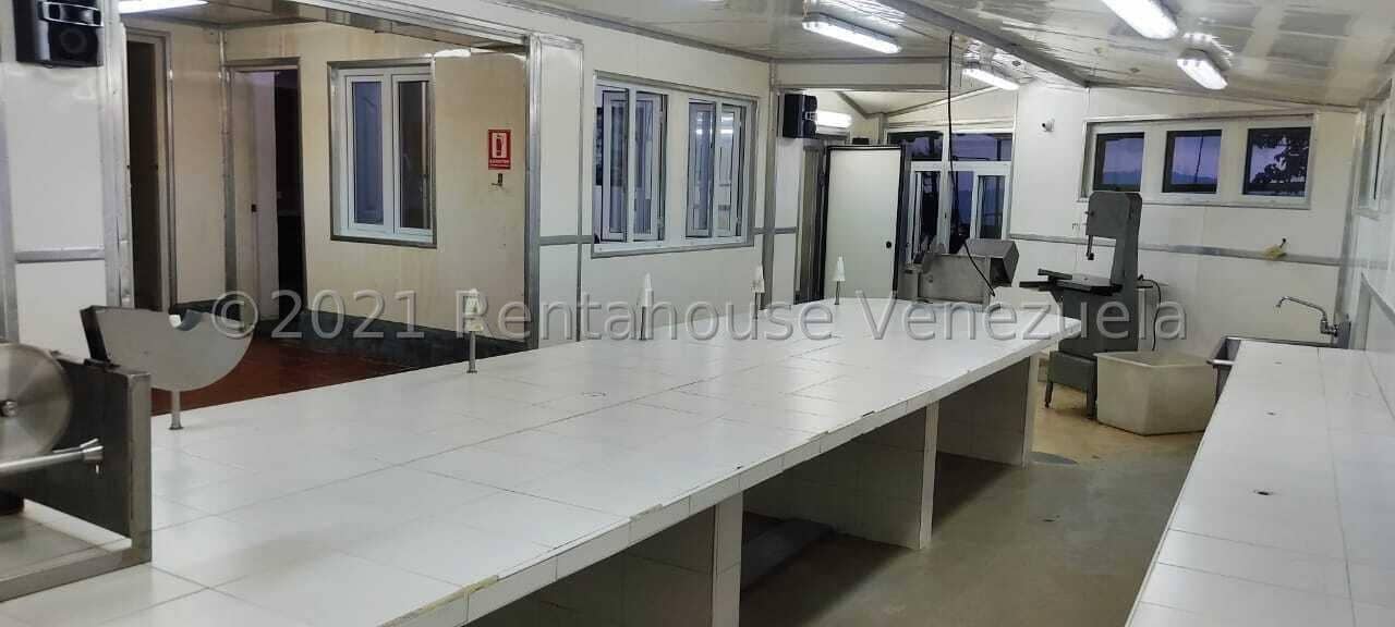 Comercial (Industrial) en Venta en Parcelamiento Cortada del guayabo, Miranda