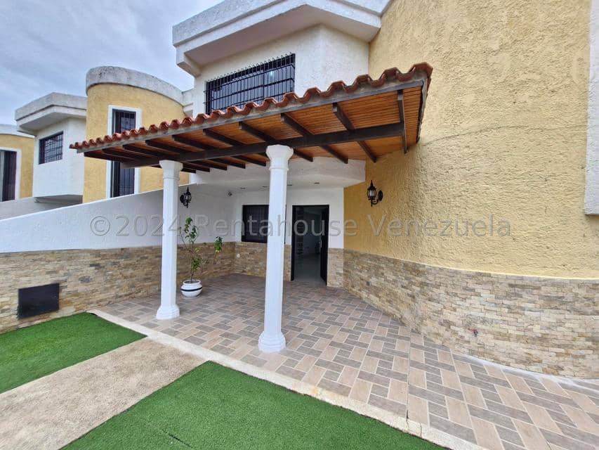 Casa (Duplex) en Venta en Conjunto Residencial Las Carolinas II, Aragua