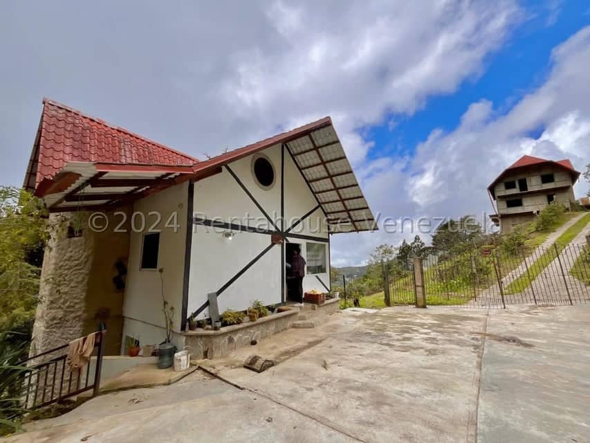 Casa (Colonial) en Venta en La Colonia Tovar, Aragua