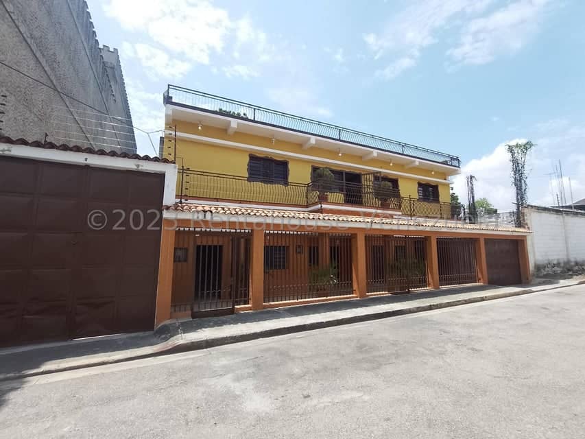 Casa (Multipes Niveles) en Venta en Centro, Aragua
