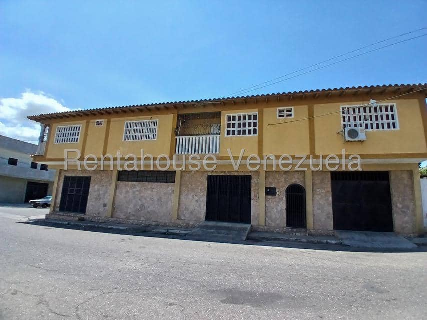 Casa (Multipes Niveles) en Venta en Centro - Chivacoa, Yaracuy