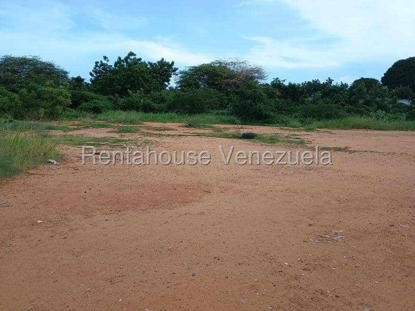 Terreno (Comercial) en Venta en El Bajo, Zulia