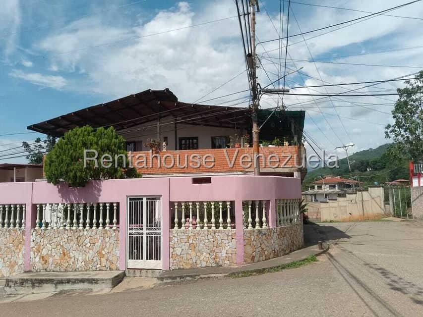 Casa (Contemporaneo) en Venta en Las Malvinas, Trujillo