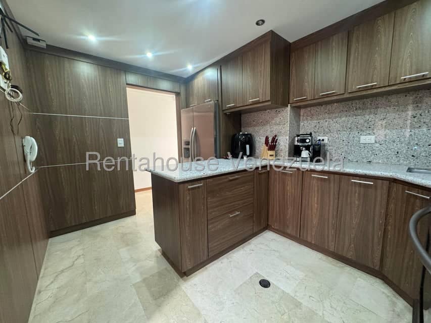Apartamento (1 Nivel) en Alquiler en Parque el Retiro, Miranda