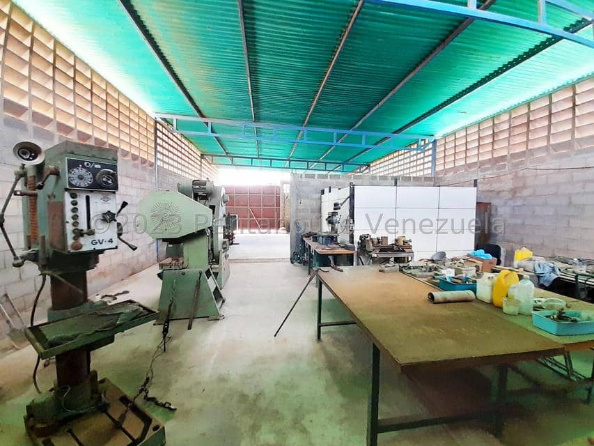 Comercial (Galpon - Deposito) en Venta en Intercomunal Coro La Vela, Falcon