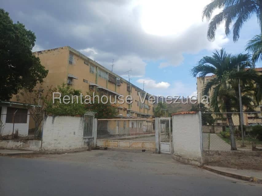 Apartamento (1 Nivel) en Alquiler en Conjunto Residencial Turmero, Aragua
